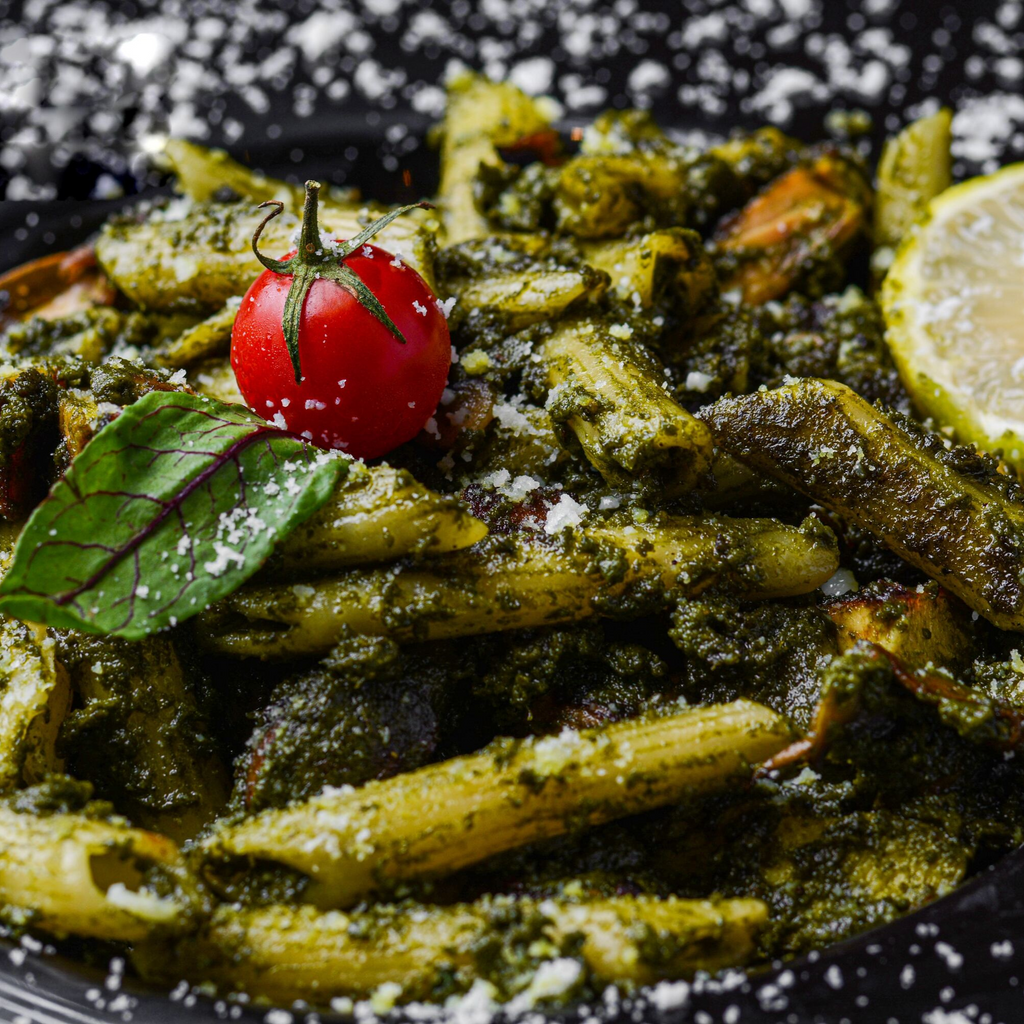 Chicken and pesto picnic pasta